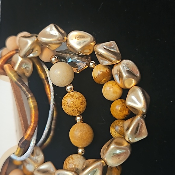 Several bracelets,  Carole INC - Picture 7 of 7